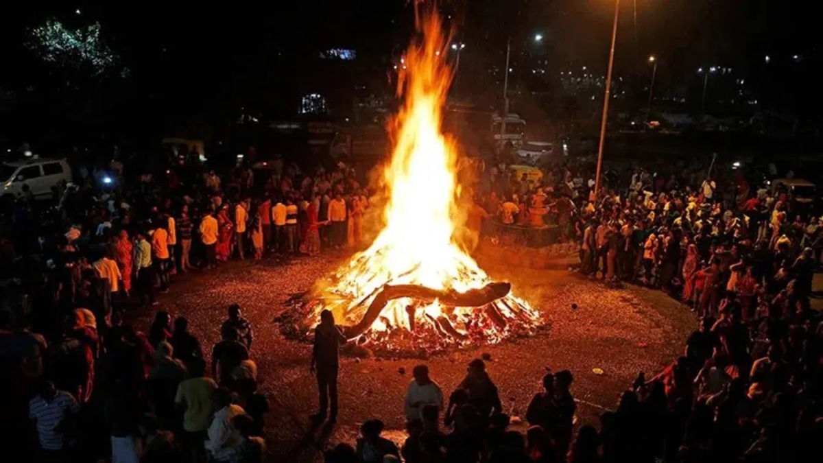 कहानी प्रह्लाद और होलिका
Holika Dahan