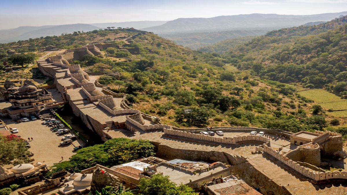 Kumbhalgarh Fort, world's second-longest continuous wall